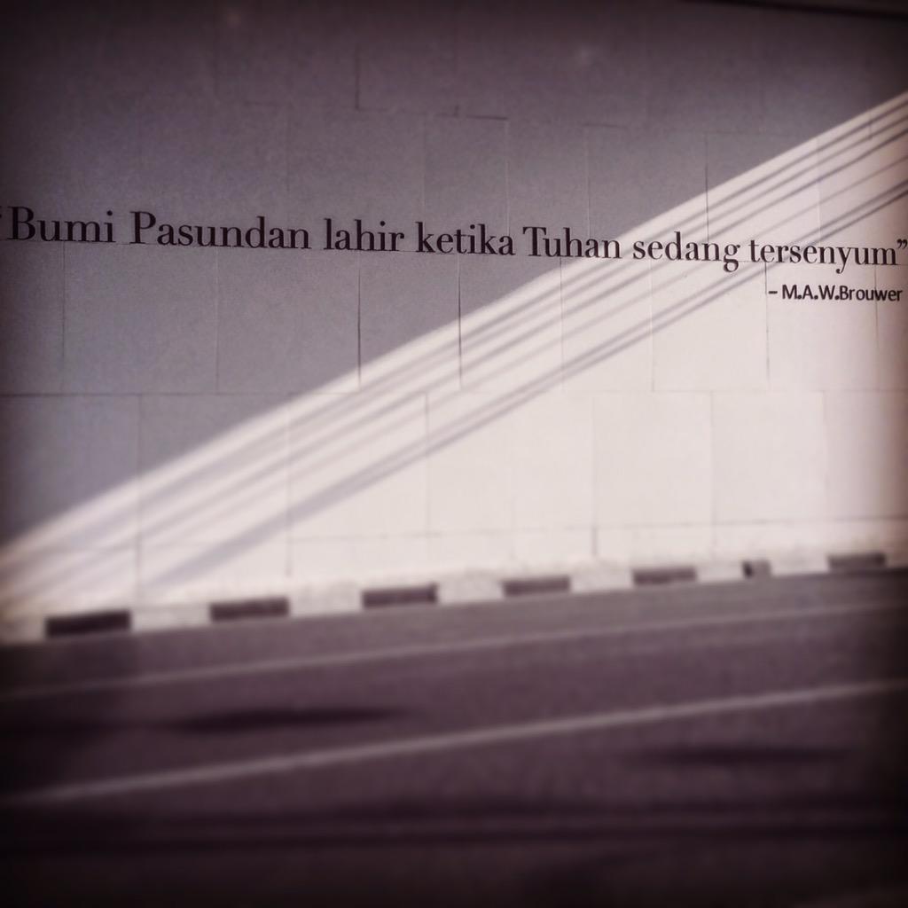 Besok 25 September, Bandung merayakan hari jadi ke 205. Mari sambut dengan semangat berkarya dan optimisme. #205BDG