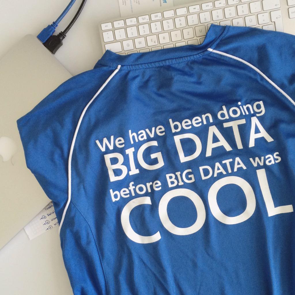 whatthepaet's tweet photo. Awesome company is awesome #sohipster #suchdata #muchcool @BYAnalytics_en http://t.co/EBwb0i4w0g