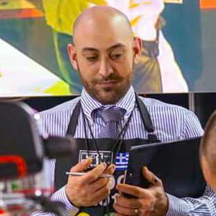 trismoka_it's tweet photo. Nella giuria di #MLAC2015: Luca Ventriglia, giudice certificato @scaeitaly e giudice #WBC
#host2015 @SCAE_Community http://t.co/qkwcZeRp3Q