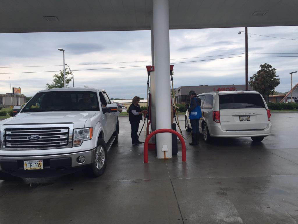We are here at <a href="/kumandgo/">Kum & Go</a> on 84th filling ffv's up with E85 for $.85 a gallon! #Omaha #ethanol #corn