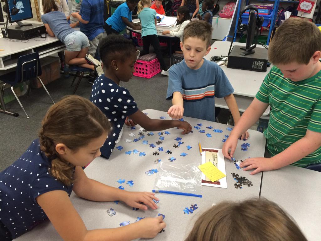 LauraLdsteuber's tweet photo. Science is fun#whatisourpucture??? http://t.co/gJdeqw241Q