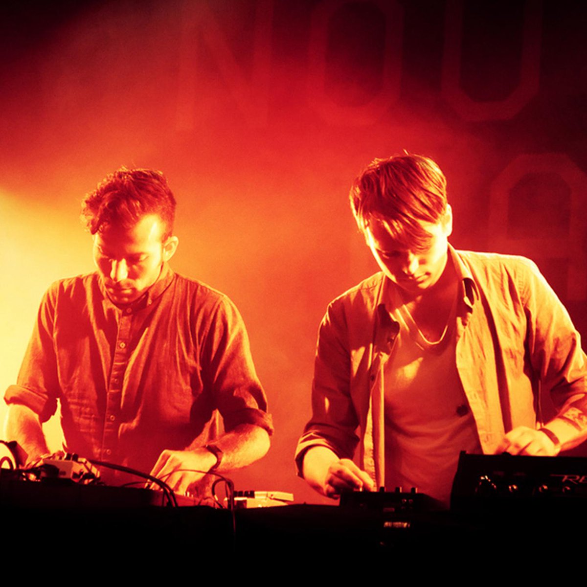 Una entrevista con #ASSS: secuencias de improvisación y techno análogo.

8106.tv/site/?p=5732