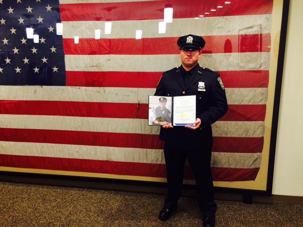 LRodrigues_94's tweet photo. .@PANYNJ Board honors #PAPD officer who delivered baby at #WTCPATH Station http://t.co/6ddETNIJjB