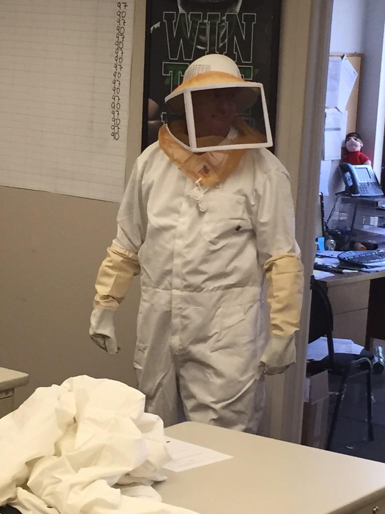 LittleManEGraff's tweet photo. Have no fear, your service manager is here! #PacCoastRegion @coachedbrown @CAlgiene @Snash_Terminix http://t.co/hTURETdaBZ