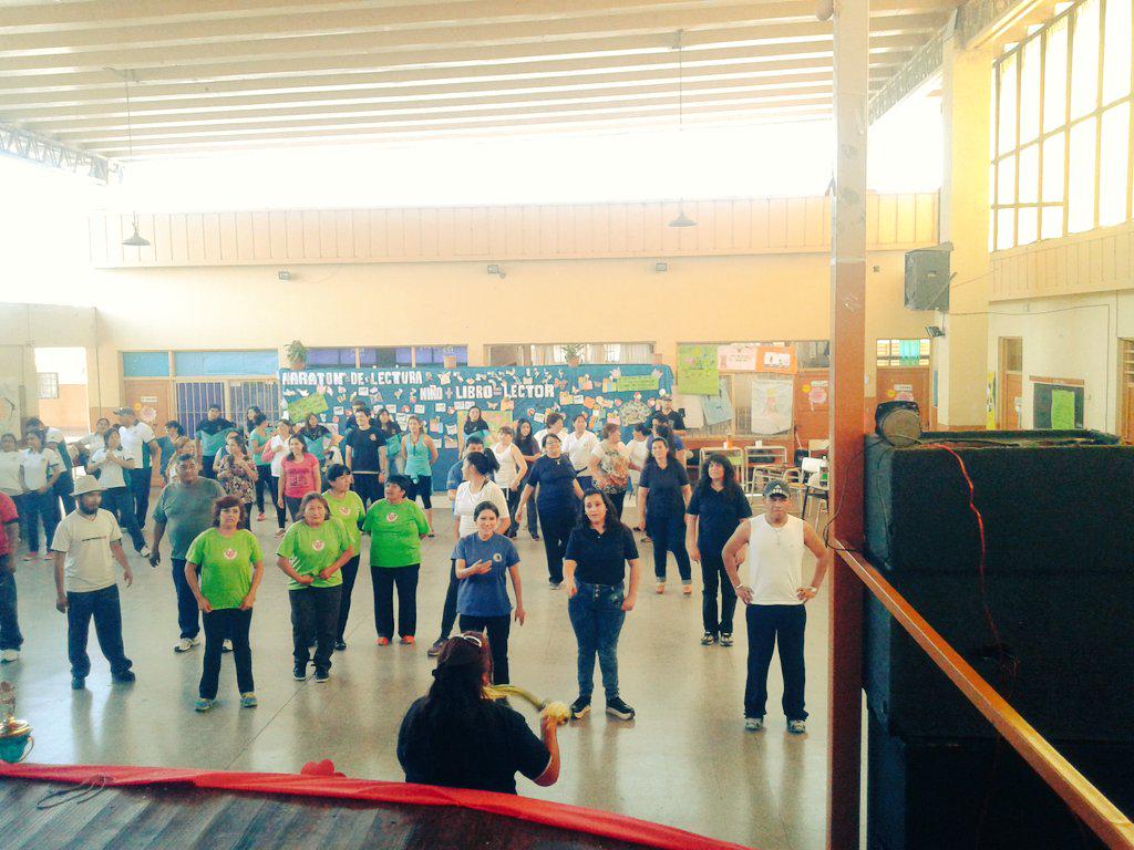 EscBernabelopez's tweet photo. #profesbailando http://t.co/jJUIvZ9dPO