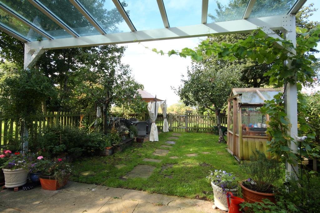 rightmove.co.uk/property-for-s…