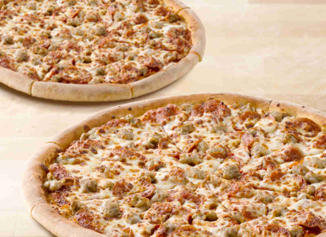 pjmilwaukee's tweet photo. Get 2LG 2top pizzas and a dessert for just $23.99 when you order through special offers at http://t.co/EJav9pA3NW! http://t.co/vMaSgO4hjF