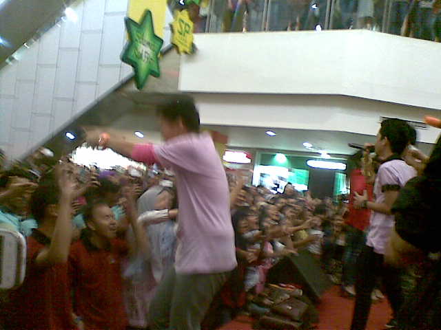 zhaoqlusi's tweet photo. "@BfAjil_PLMBG: @AjilDitto_S7 masih inget gak Jil dimana? MinLa depan sekali loh inii hheee http://t.co/UcUiGvUkWQ"