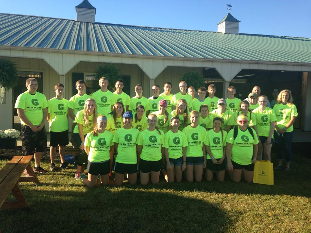 grownextgen's tweet photo. Our final group to visit #fsr2015  from Russia, OH. Thanks, @DuPontPioneer and @Ohiosoycouncil ! http://t.co/u5cL66j6WZ