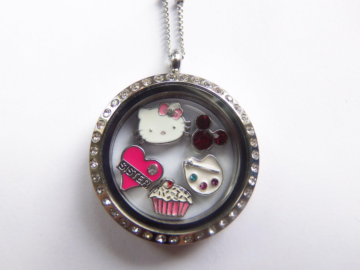 ukstorylockets's tweet photo. Every locket has a story... What's yours? http://t.co/wHILf3AGcq http://t.co/50xRWfCi9Z