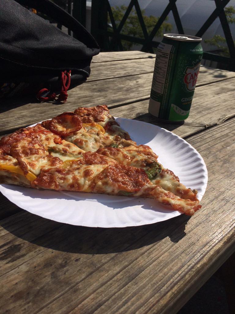 jder2019's tweet photo. Starting our lunch #moose #icewrites http://t.co/BoDxHpAzdc