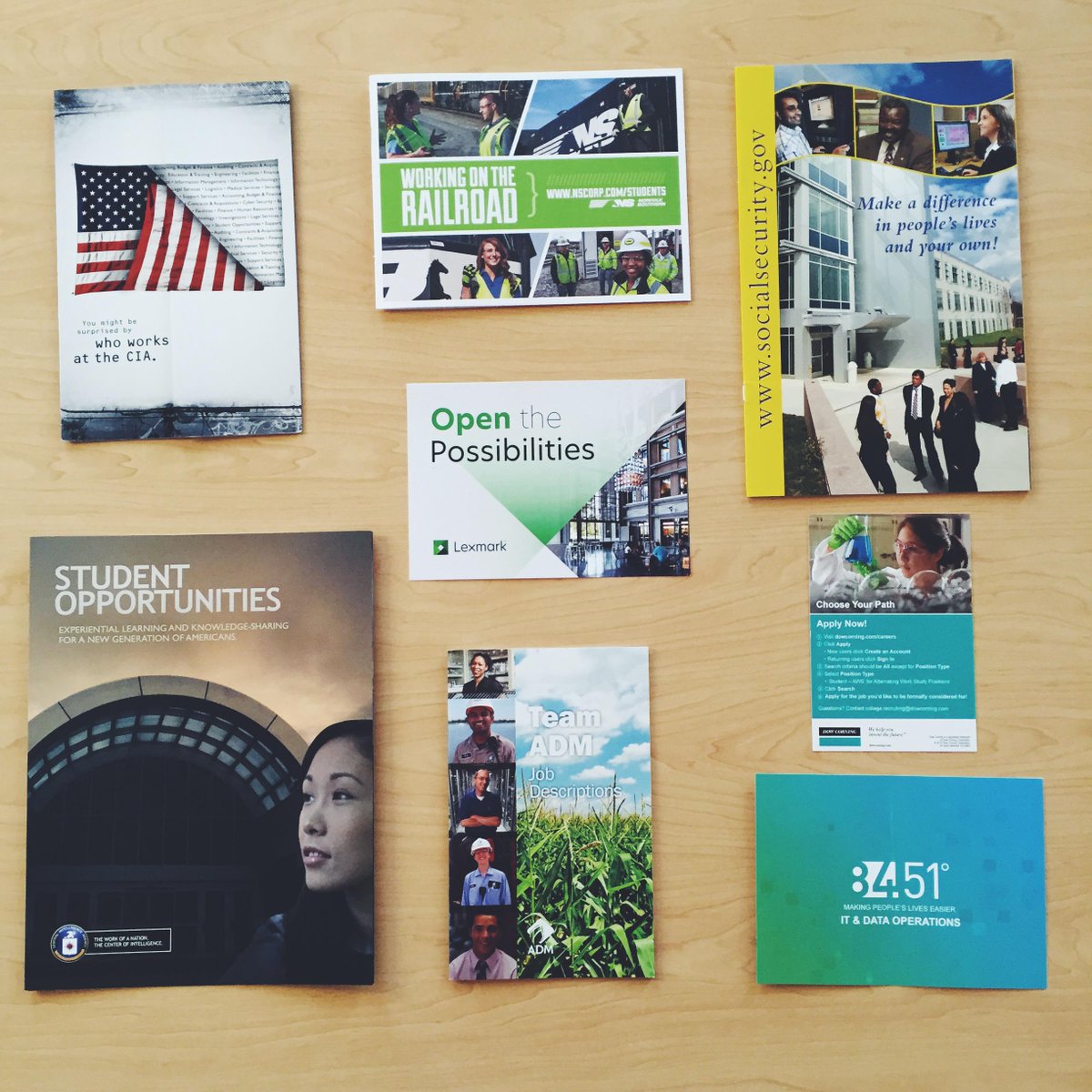 ukyICT's tweet photo. Today's the last day of #seebluework: there's still time to find an internship! S/O to @lexmark @dowcorning @nscorp http://t.co/TjZqIN40W8