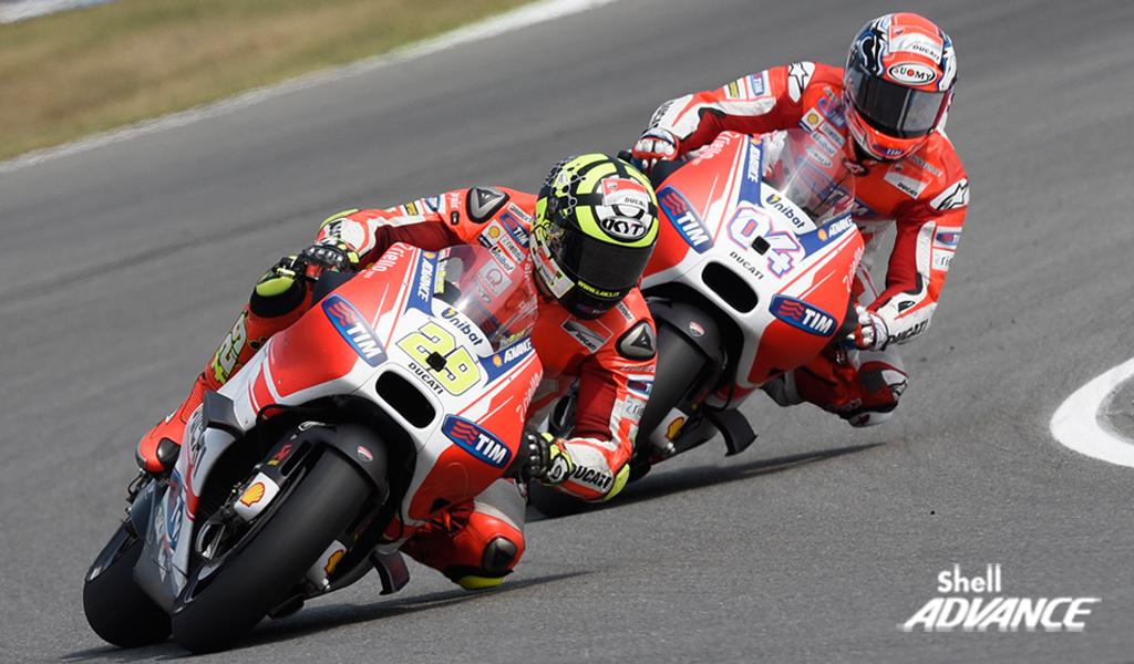 ShellMotorsport's tweet image. Next up: #AragonGP #MotoGP. 116.8km, 23 laps, a 968m straight - #ShellAdvance is there to support! Who's excited?