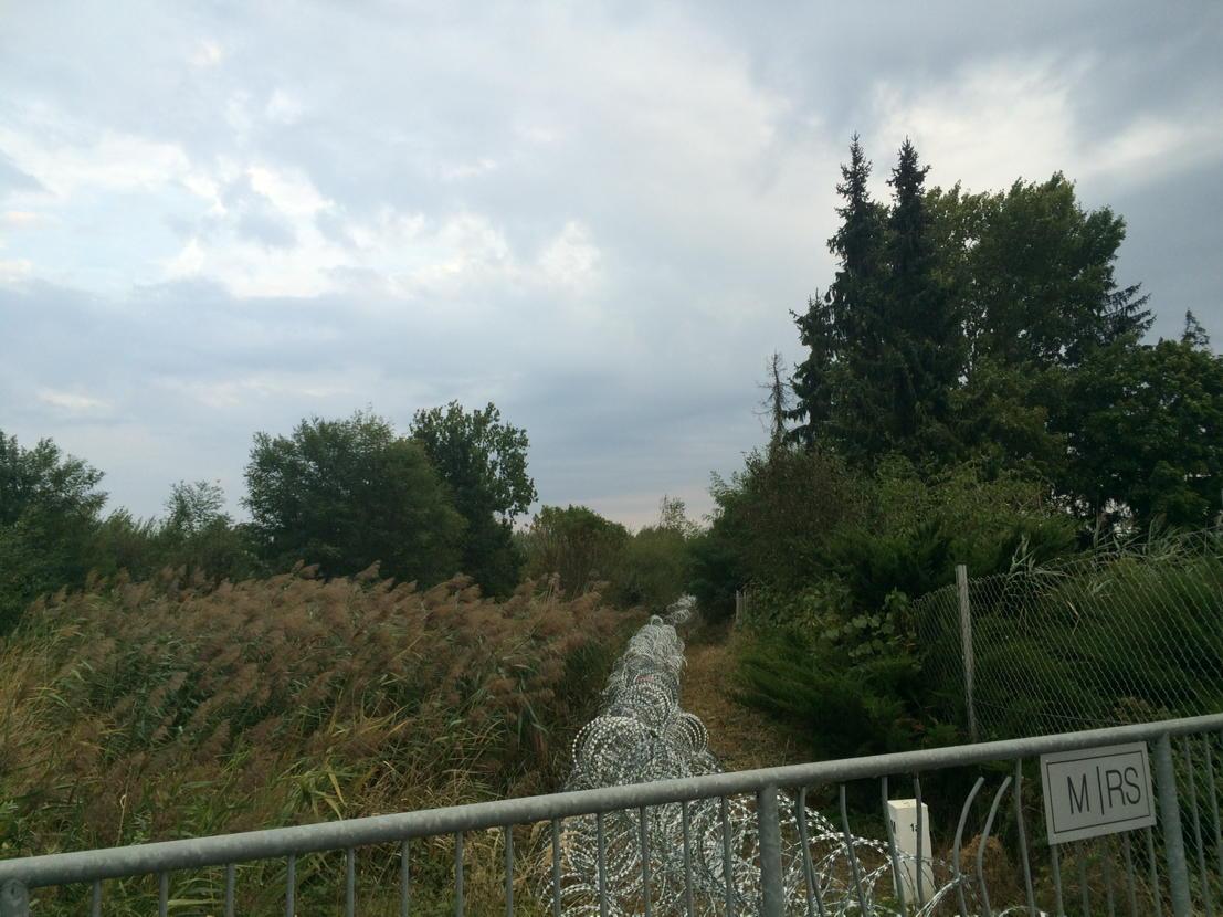 Bodeča žica na slovensko-madžarski meji