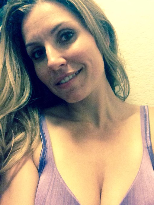 Good morning! #bookingcustoms #getyours http://t.co/lfDMXDbVJ9<a href="/tag/bookingcustoms"class="tags">#bookingcustoms</a><a href="/tag/getyours"class="tags">#getyours</a>