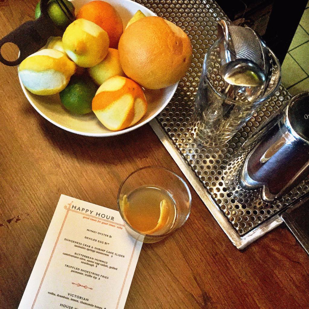 JSFashionista's tweet photo. Top 10 #sanfrancisco #happyhour on the blog today!! http://t.co/VUzRoDNerG #drinks #cocktail #sfeats #eats #yum #fun http://t.co/OCFYidYl9B