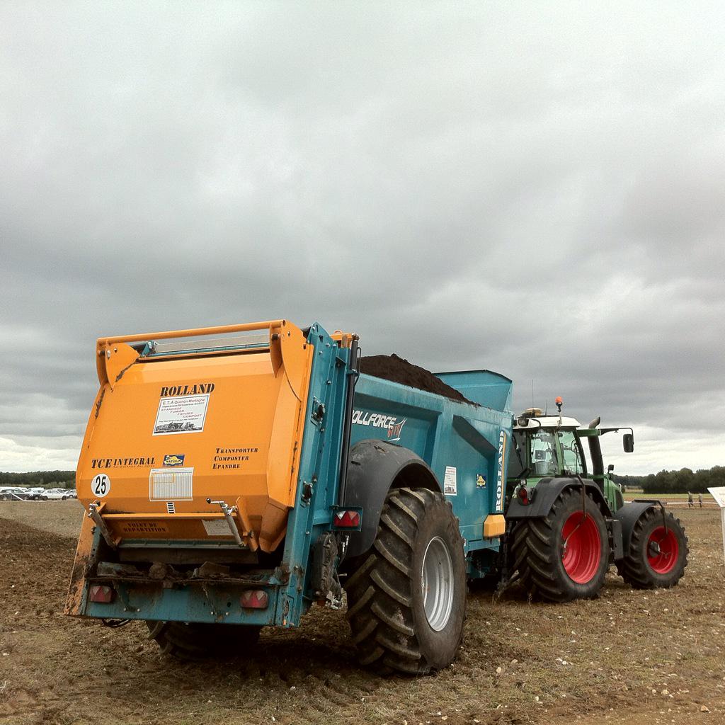 Cultivarlemag's tweet image. #fertilisation #innovation avec @RemorqueROLLAND à #Cereanov @tractopia @tity_53 @_AXEREAL @AGCOcorp @LaVieAgricole