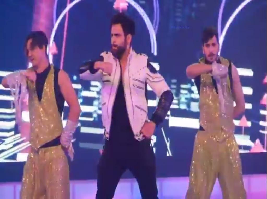 Rithvikholics's tweet photo. Rithvik Dhanjani's fabulous dance at #ACCEvent
http://t.co/EgHJMw5FFT
Credit: Nigar Jignesh http://t.co/wIrr74rg6Z