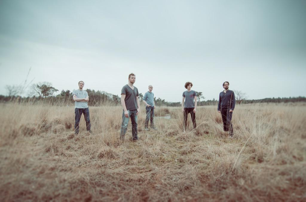 paper_motion's tweet image. Hello there. We're on @Instagram now. Nice things come up soon, so follow us: instagram.com/paper_motion