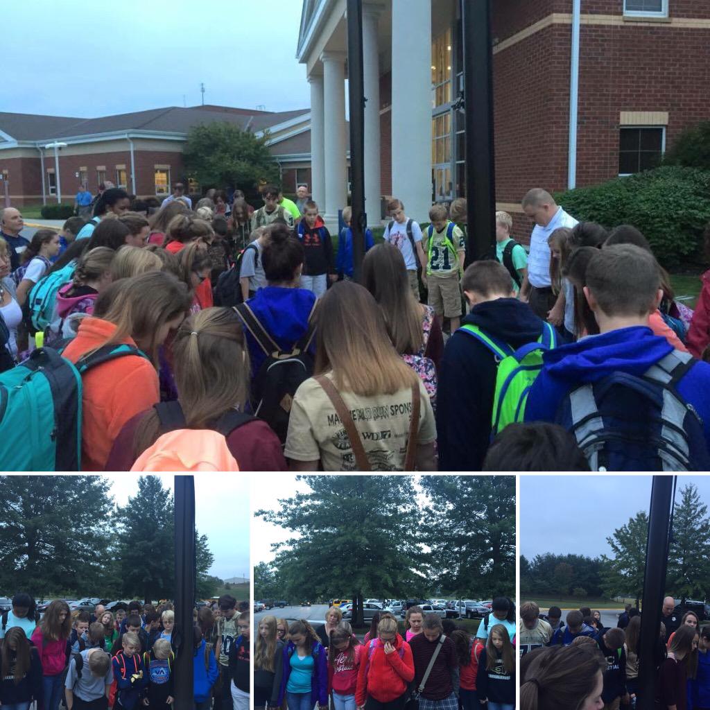 CburgMiddle_Fca's tweet photo. God made such a beautiful blessing yesterday🙏🏻 #SeeYouAtthePole http://t.co/ukdlHUpe4i