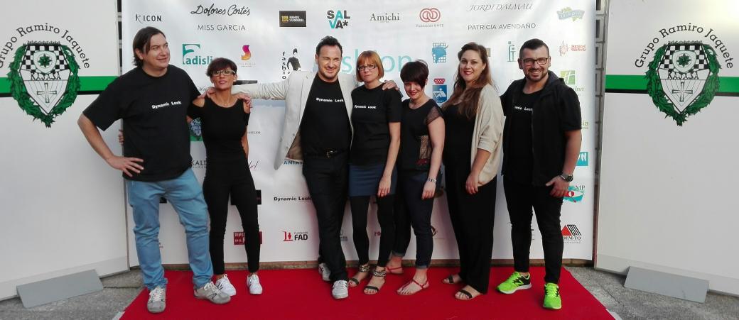 FashionGroupESP's tweet photo. El equipo de #DynamicLook en nuestro photocall tras su gran trabajo de maquillaje y peluqueria. #GalaINTEGRA2015 http://t.co/YgpTZ4hNw3