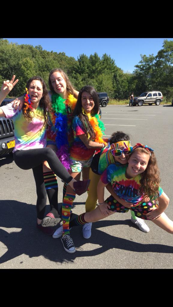 specialKeri's tweet image. From the bus lot to the lower lot💙💚🌈 #seniors #wheredidallthetimego