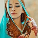 RT @kerrymoorephoto: My world, my soul ❤️ 🙏 🌌 Photographed my favorite 😘 #portrait #kerrymoore #Indians #mehndi #girl #henna #люблю #Bindi …