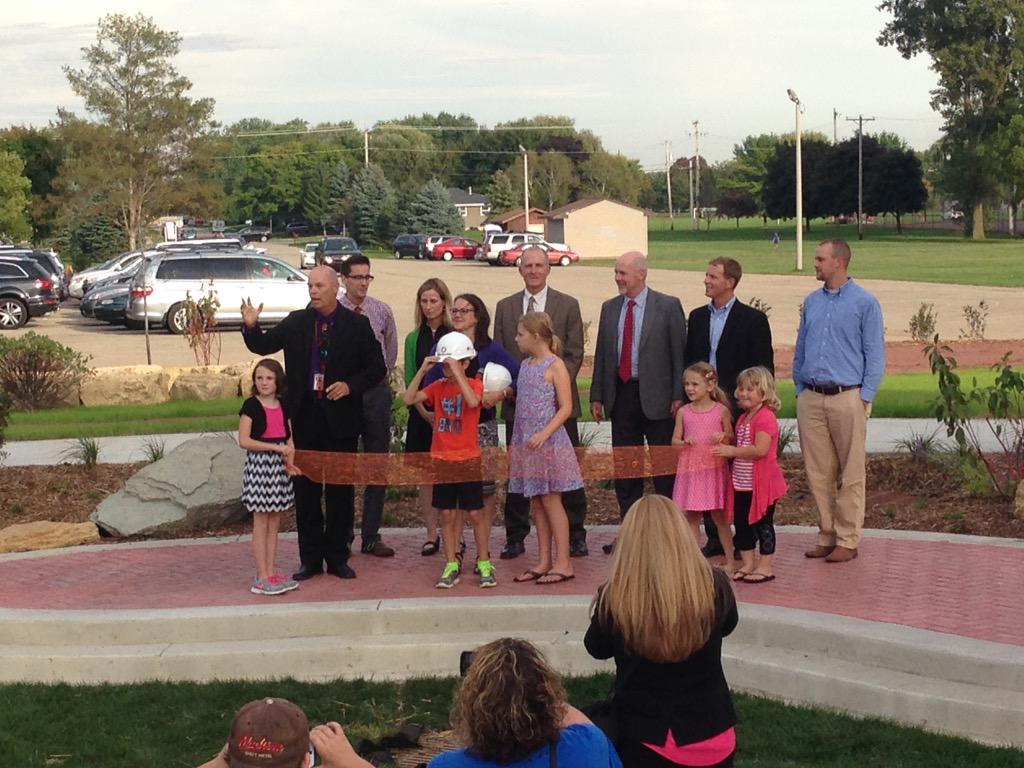 RollBucky's tweet photo. @OregonSchools PVE Ribbon Cutting Ceremony! @findorff #Oregoncommunity http://t.co/MgleLyfnwW