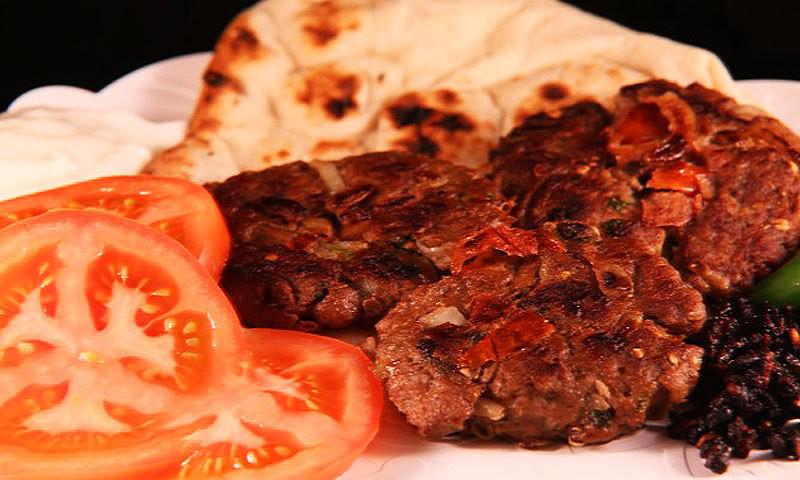 FridayLunchFree's tweet photo. Proper Man Food. Peshawari Chapli Kabab #FLFMenu #BYOFB #DaretoLunch #FridayLunchFree #BirminghamNewStreet #BrumHour http://t.co/TXSqqeQs2i
