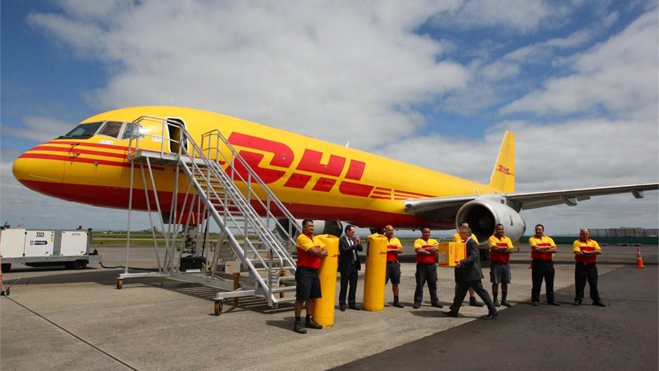 SVNSSeries's tweet photo. BREAKING: @DHLRugby announce new #RugbySevens global partnership for men's and women's: http://t.co/ZzbCvVrYBv http://t.co/FBKS2HyayO