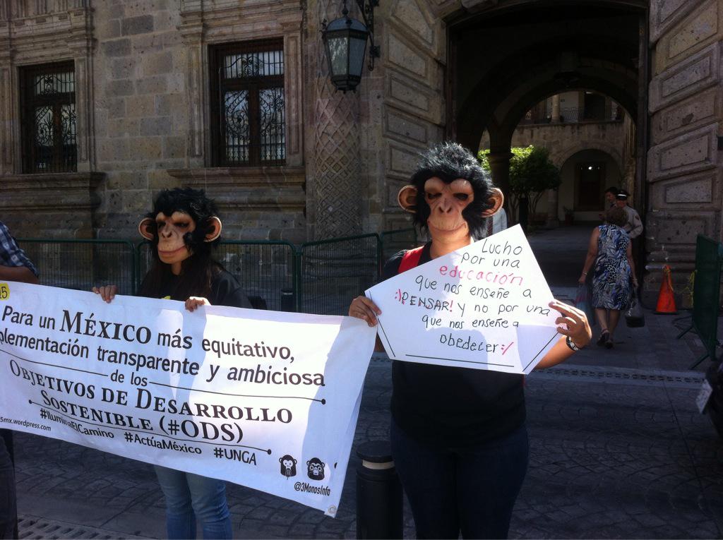 3MonosInforman's tweet photo. Los esperamos esta noche n @CasaCem con @sonidosatanas a las para un Mexico + justo #IluminaElCamino #action2015 http://t.co/bAXpFaYIVj