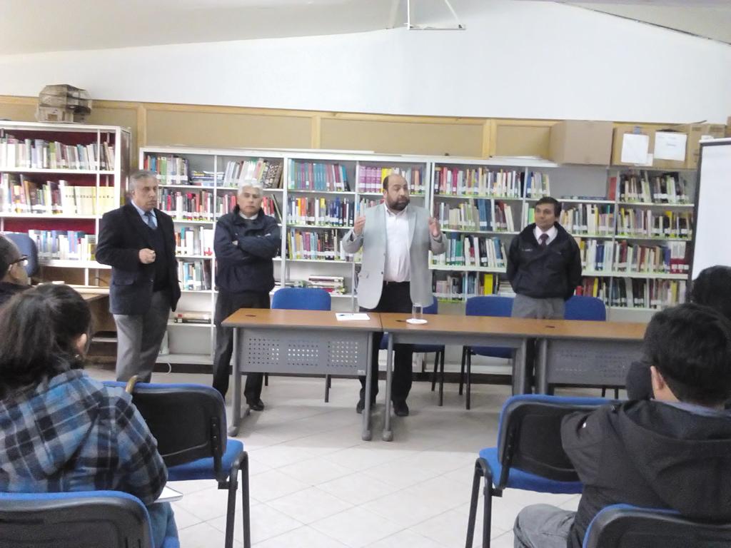 DAEMSanJavier's tweet photo. Director Jorge Diaz, reunido con Centros de Padres de 29 establecimientos para abordar tematicas en comun. http://t.co/FjmJW0PVcX