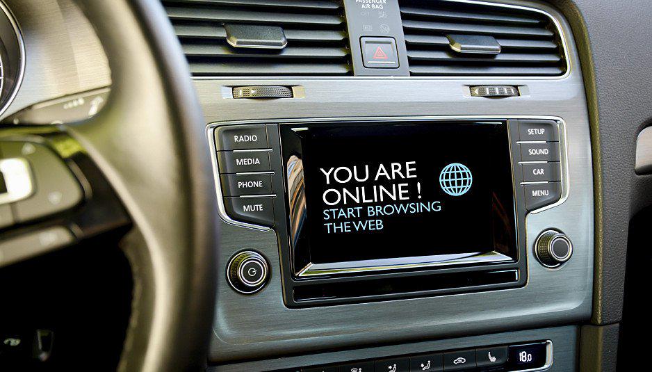 IBMSecurity's tweet image. By 2020 a single #ConnectedCar will generate 350mb of info every second ibmsec.co/SvYPL #DrivingSecurity