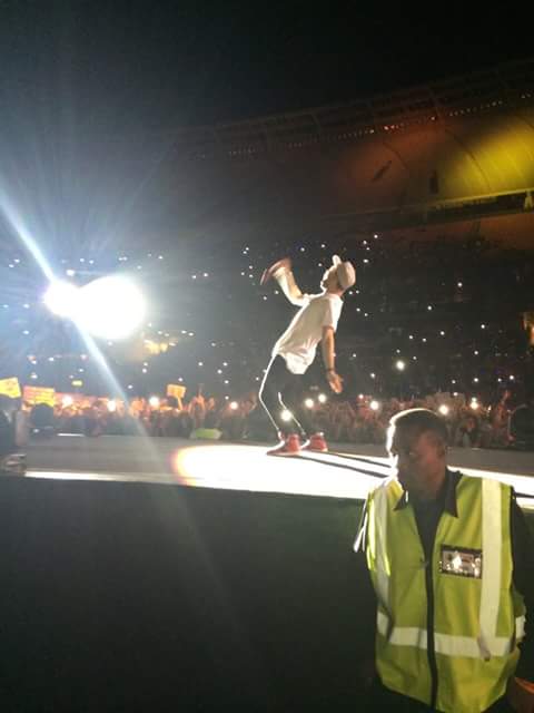 kristennnina's tweet photo. Throwback to #OTRASouthAfrica.
#OTRALondon have funnnnnnnnnnnn http://t.co/lsfkGJE0H6