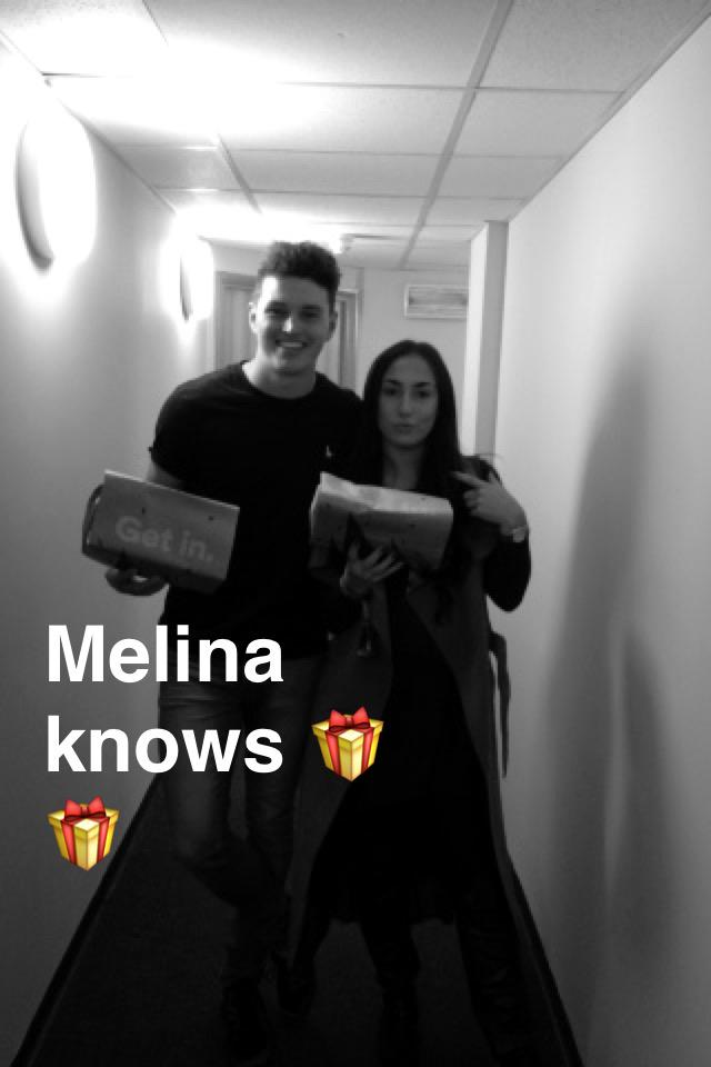 SpotifyPort's tweet photo. Successful day giving out freshers packs in James Watson and Trafalgar Halls! #hellofreshers http://t.co/7Lo0Zm5T7E