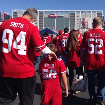 kingsyz15's tweet image. My squad comes ready to rock, from grandad to grandson, we live niners #SuiteSquadContest