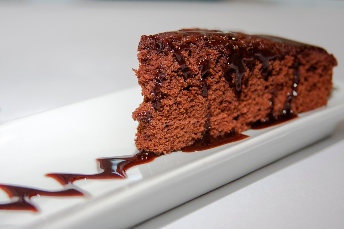 Es hora de endulzar la tarde! Ven y prueba este #delicioso #brownie o el increíble #cupcake #nutella.