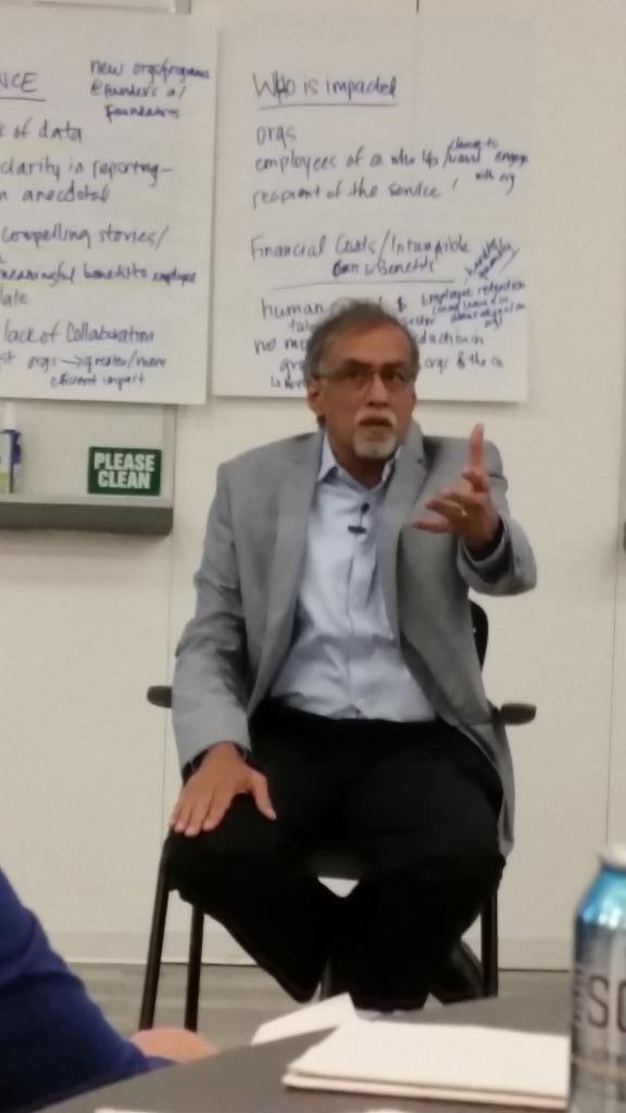 smarbin's tweet photo. @Akhtarbad drawing connections between Pope, disruptive innovation, Nobel Laureates & #BlackLivesMatter #CWFallForum http://t.co/6qO4cz1ZNr
