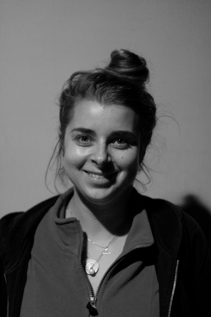 SouthernWildT's tweet photo. Jesse Meadows as Susan
@_JesseMeadows_ 
#TheOilandtheShard @CamdenPT http://t.co/d6uJGEE601