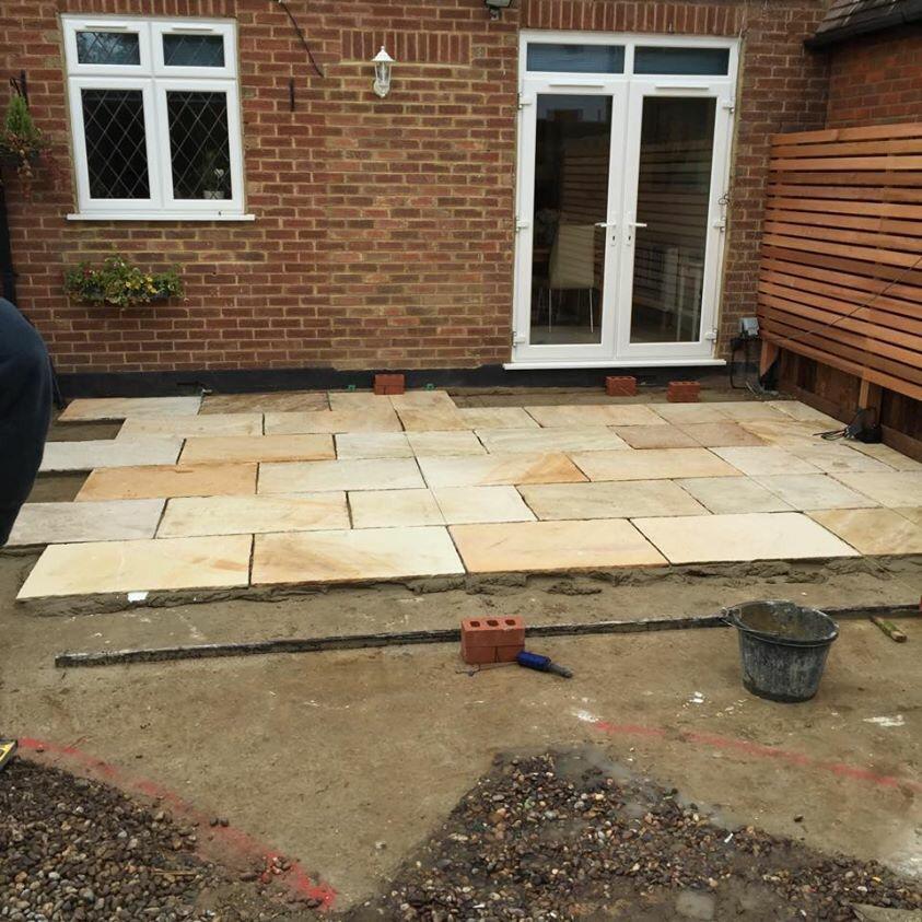 ArbourLandSol's tweet photo. #Ruislip with @AntonyPasquini @Craigeep #mintsandstone laid today, garden coming along. gardendesign #landscaping http://t.co/dbqLTYrTl4