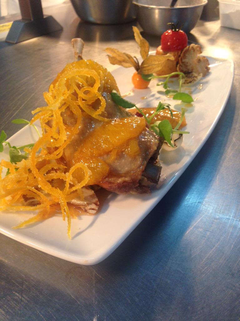 HospitalityBTEC's tweet photo. First service back 🍴 Tonight was #banging #peng 🍗 http://t.co/5Kd1OaBn10