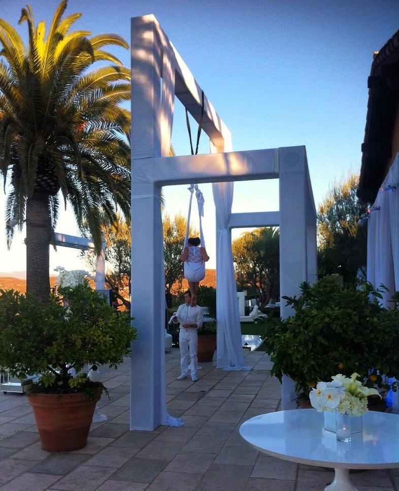 FullerStreet's tweet image. #TBT: A unique #trussstructure created for the aerialist to hang down from and pour the guests champagne