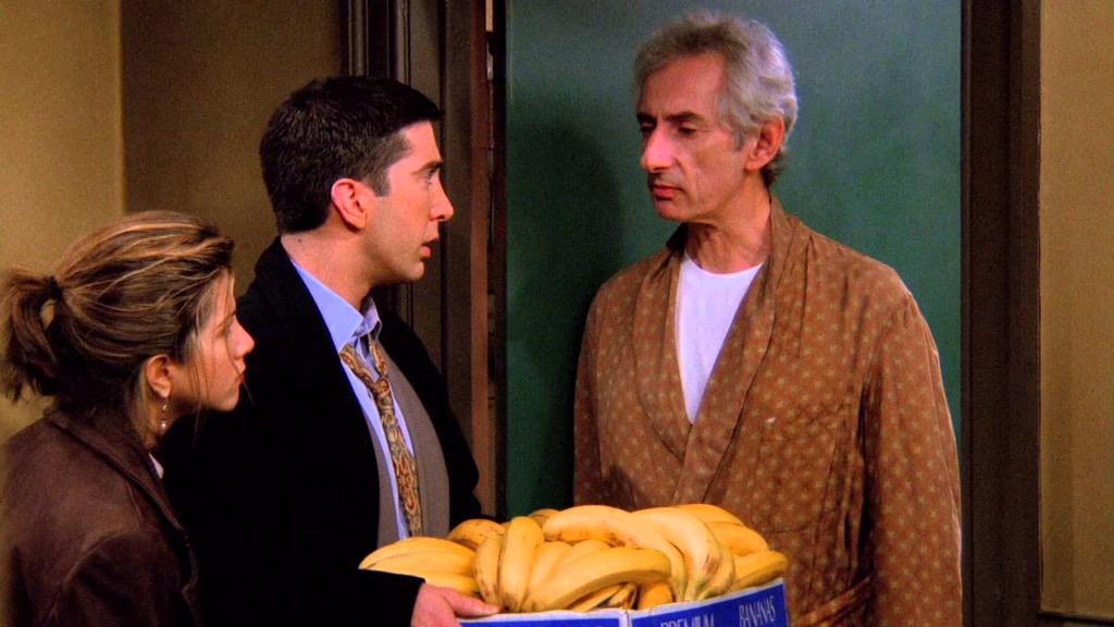 rtsaddestdeaths's tweet photo. mr heckles || friends http://t.co/hwn0ndw7BW