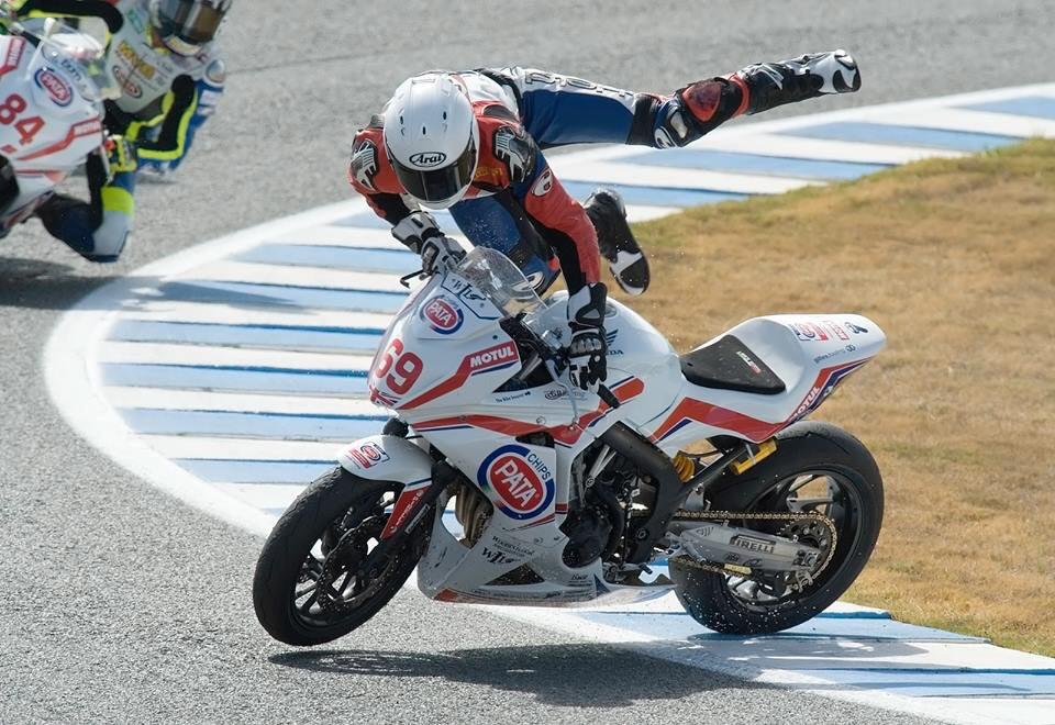 JoshuaHarland's tweet photo. 'I can still save it' #JerezWorldSBK #EJC http://t.co/3c0zP8M60i
