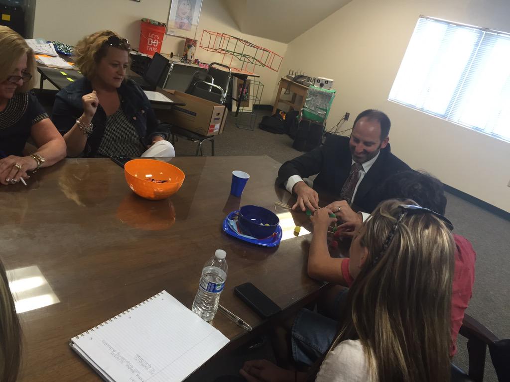Bburtt2012's tweet photo. #StudentLeadershipCommittee @LBpublicschools engages in the Gum Drop Engineering Challenge! http://t.co/YhnH8KRi8d