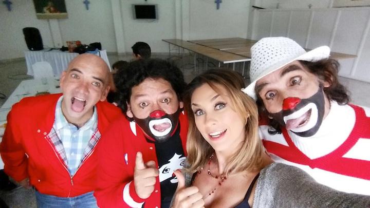 LorenaMontesH's tweet photo. Nueva entrada de Aracely Arámbula en su #BlogHOLA 👉 http://t.co/GziAFU17xj ¡CELEBRANDO LOS 10 AÑOS DE MANUELÍN! http://t.co/X2GUuuxq3Y