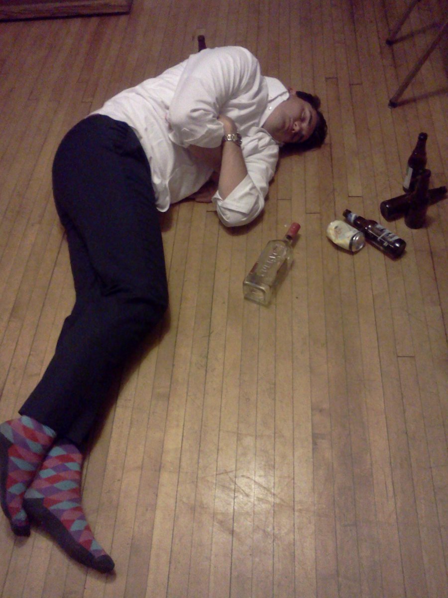 102lovin's tweet photo. Kid still can't hang @HunterSager #Homecoming15 #Almost8pm #AtLeastHeGotTheShoesOff #SunsDownHuntersDown #CuteSleeper http://t.co/uTaNcV1rEV