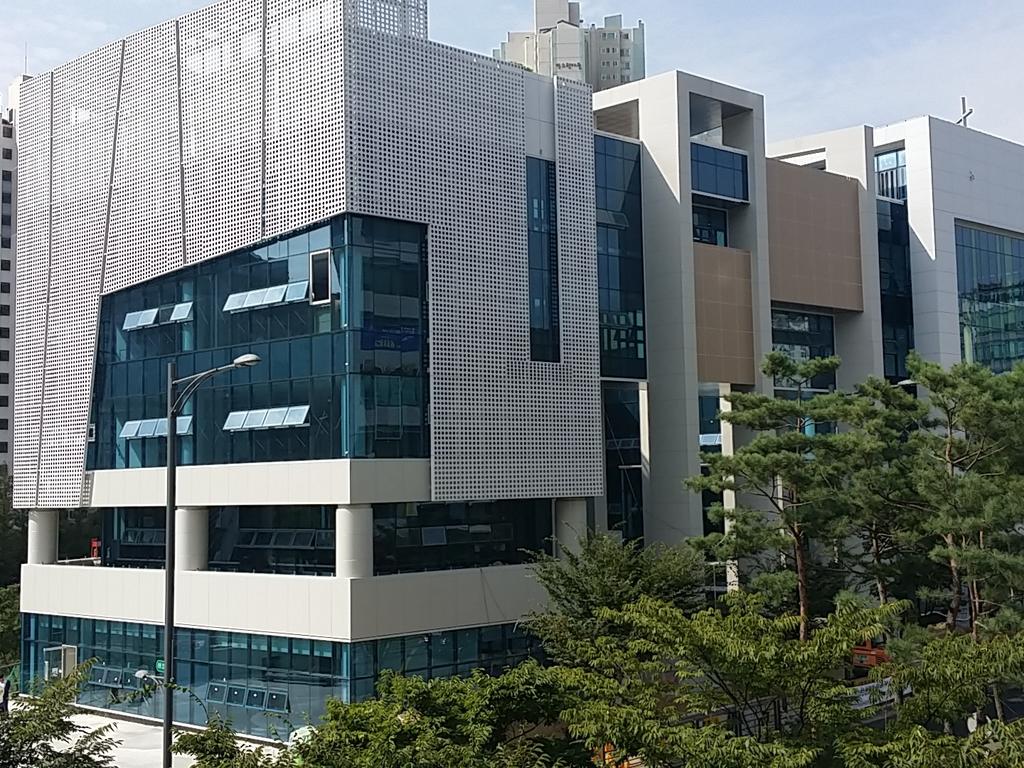 판교종합복지관 추석절 안전조치실사중~~10윌준공예정으로안전에더욱조심교육^^