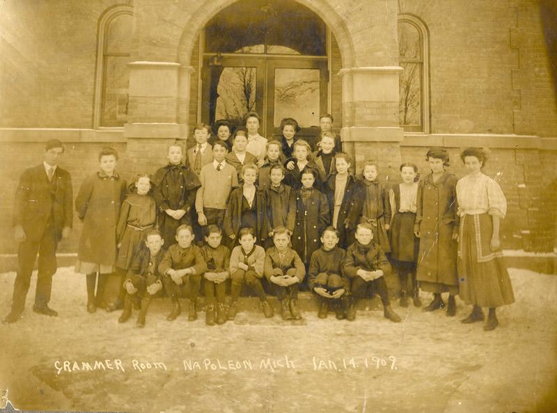 Michigan's Past on Twitter "Grammar School, Napoleon 1909 (Jackson