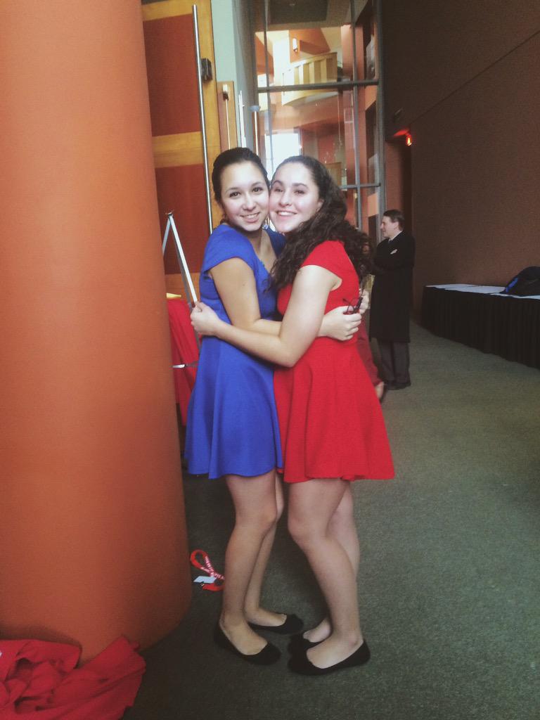 JanowiczNatalie's tweet photo. Happy Birthday @_jenny_camacho !!!!! #allsquad 😊♥️ http://t.co/uTk84SzDzc